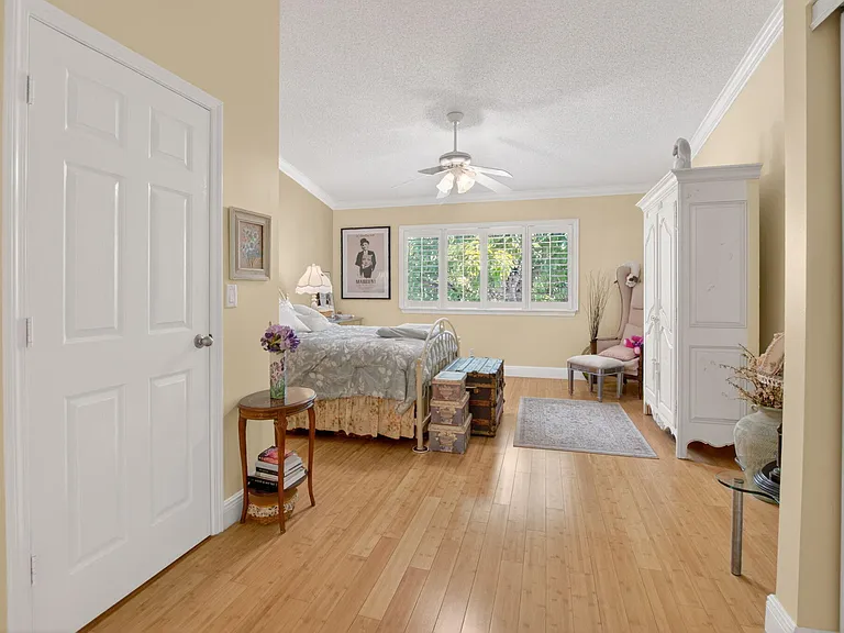 1041 Kokomo Key Ln — Photo 20