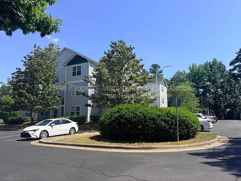 2031 Wolfmill Dr #103-A — Photo 19