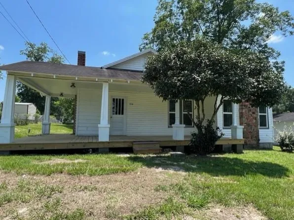 109 Southern Oaks Dr, Opp, AL 36467