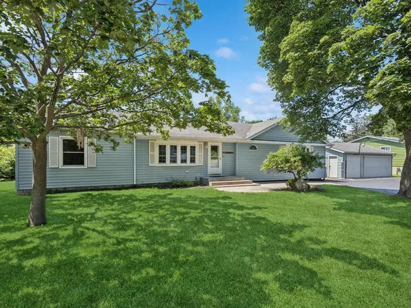33320 N Sunset Ave, Grayslake, IL 60030