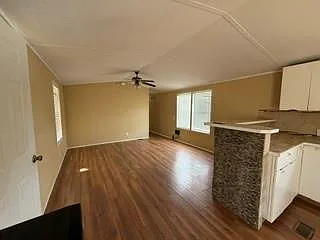 2 bed, 1.0 bath, 1484 sqft, $1,200 — Photo 4