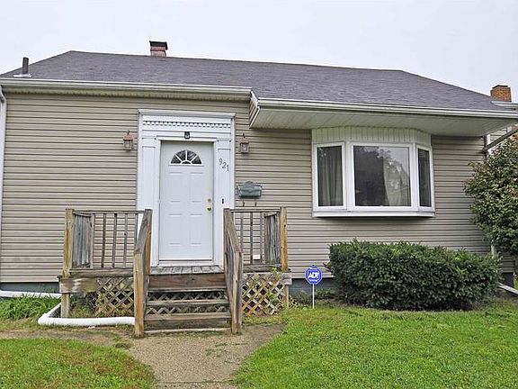 4th image of 921 E Eckman St