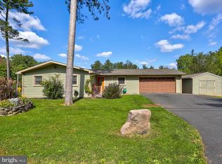 10 Pine Crest Dr, Denver, PA 17517