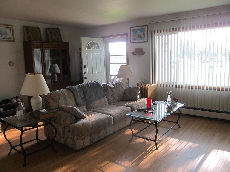 2425 Prairie Ave, Beloit, WI 53511 MLS 1956267 Zillow