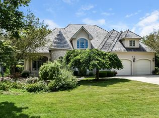 6331 Valley View Ln, Long Grove, IL 60047