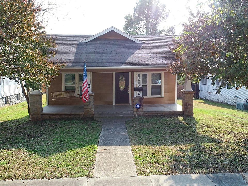 1st image of 62 W Ottawa Ave