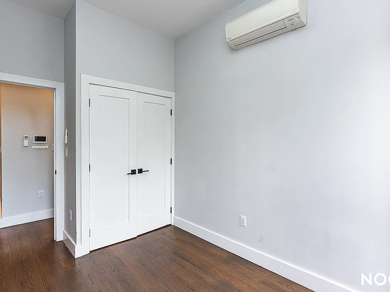 320 Macdougal St #2F — Photo 9