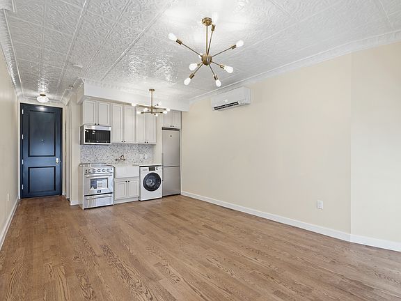 4th image of 63 Nassau St #501