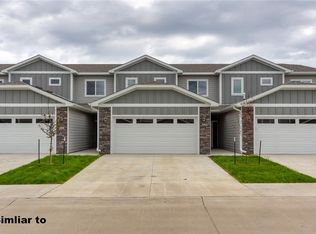 806 Umbra Pl, Norwalk, IA 50211