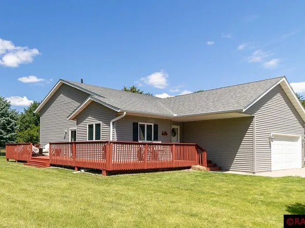 31 Patricia Ct, North Mankato, MN 56003