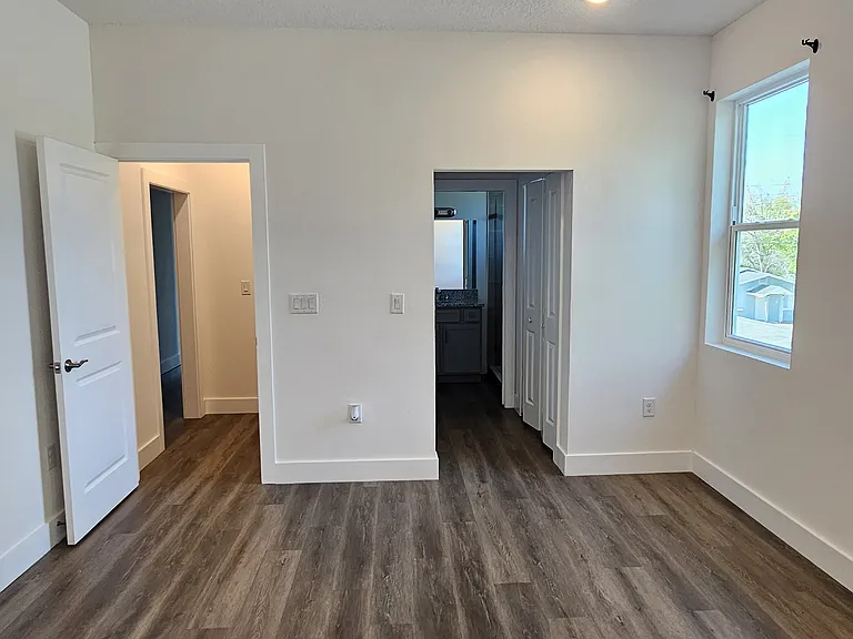 3609 53rd St #2 — Photo 37