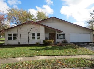 5257 Curtis Ln, Hanover Park, IL 60133