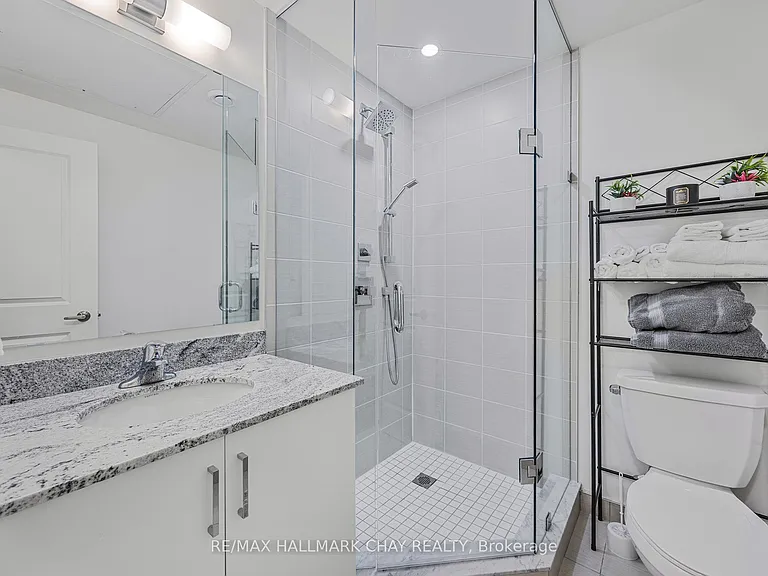5 Spooner Cres #210 — Photo 17
