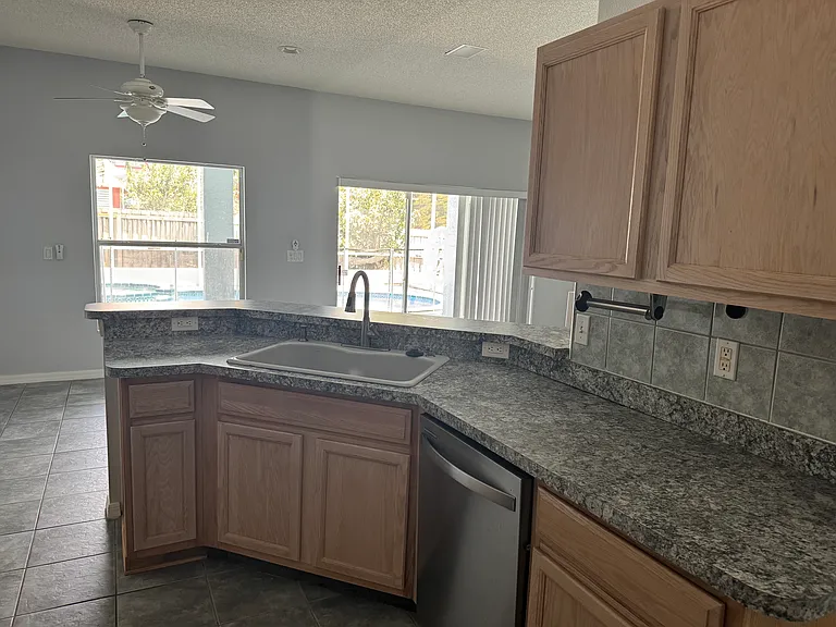 2618 Jays Nest Ln — Photo 7