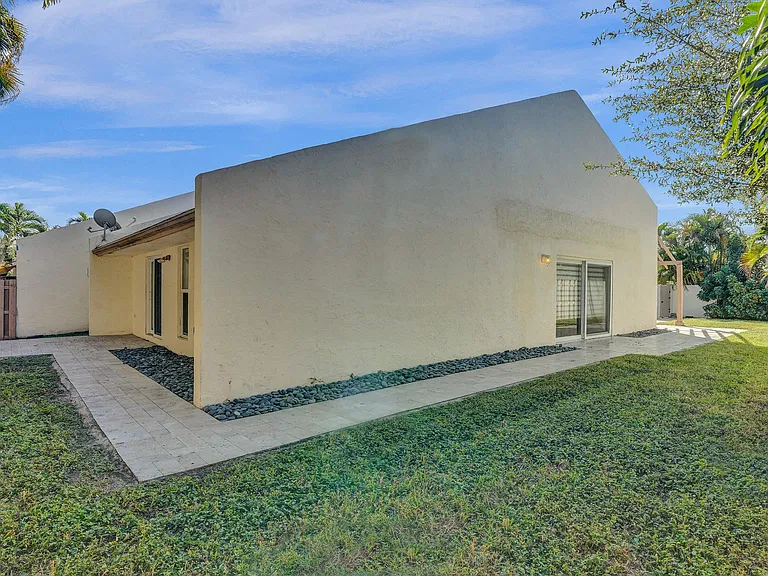 21760 Contado Rd — Photo 38