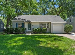5409 W 72nd St, Prairie Village, KS 66208