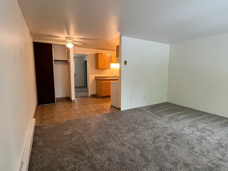 5647 SE 72nd Ave — Photo 3