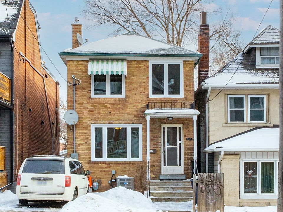 1st image of 215 Keele St