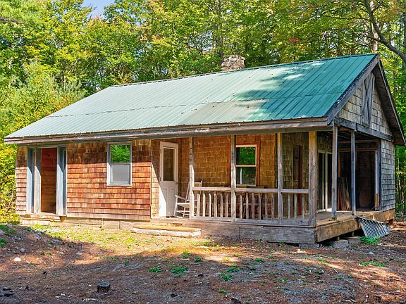 3rd image of 200 Horn Hill Road