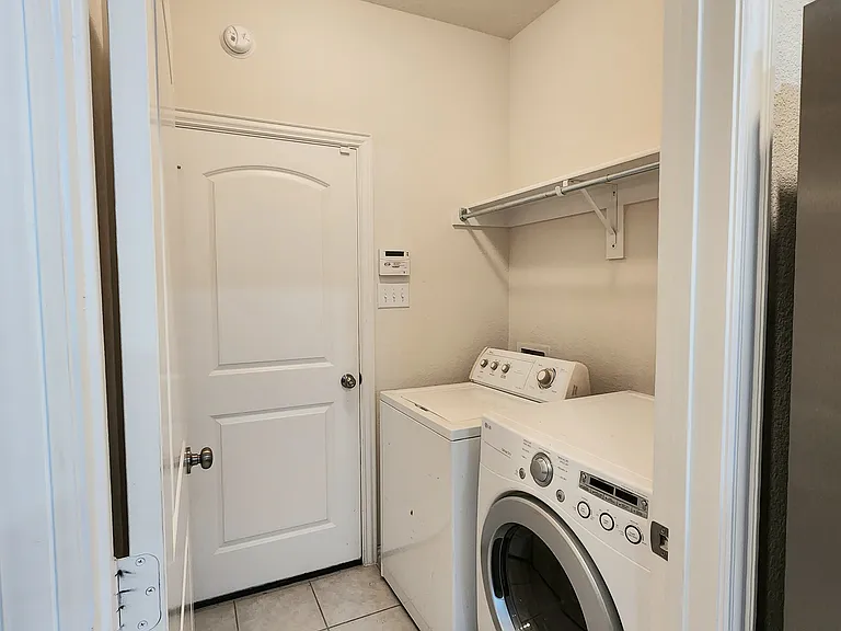 4816 Bridgewater St — Photo 7