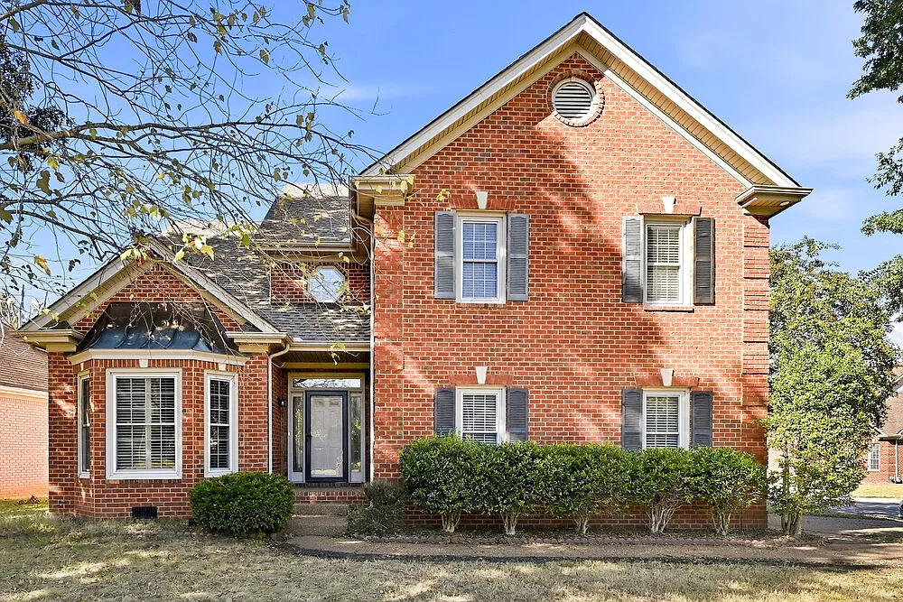 3 bed, 2.5 bath, 2787 sqft, $2,580 — Photo 1