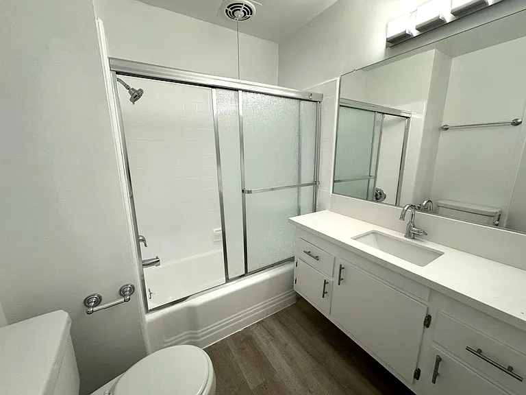 12221 San Vicente Blvd — Photo 23