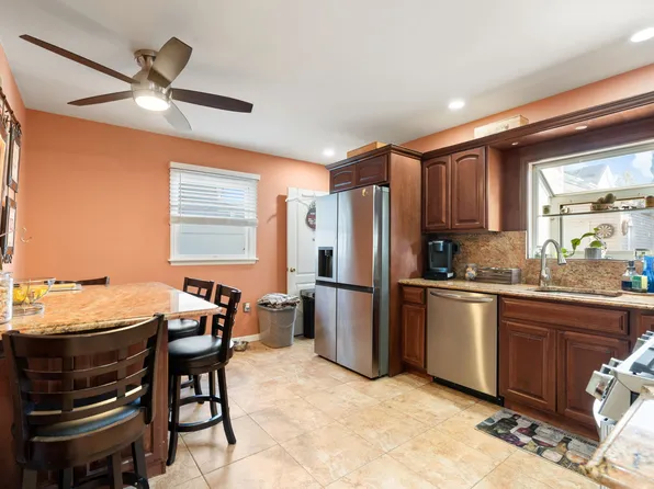 139 Winchester Avenue image 10 of 32