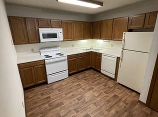 924 Clock Tower Dr #4, Springfield, IL 62704