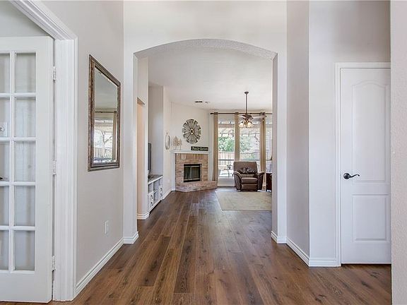 2nd image of 4202 Magnolia Dr