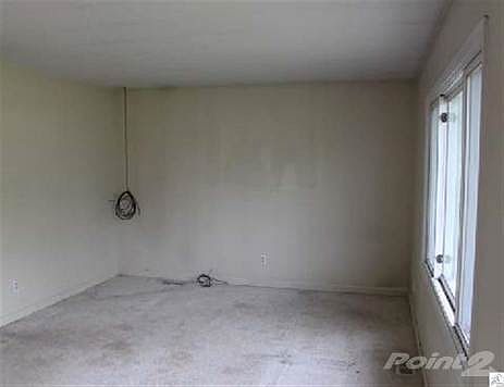 3rd image of 29 Edwards Dr