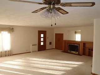 3 bed, 2.5 bath, 2000 sqft, $1,700 — Photo 2