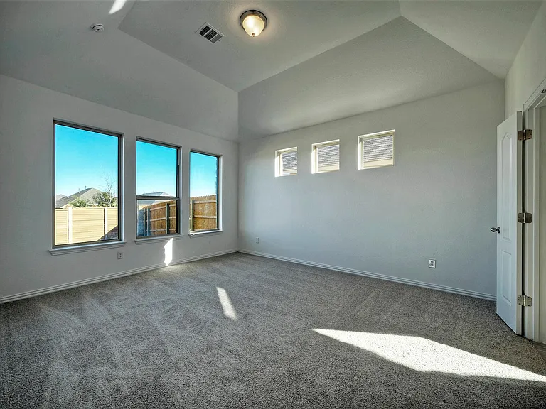 2428 Demorse Dr — Photo 9
