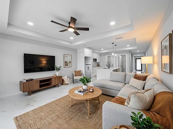 5th image of 1001 E 12th St