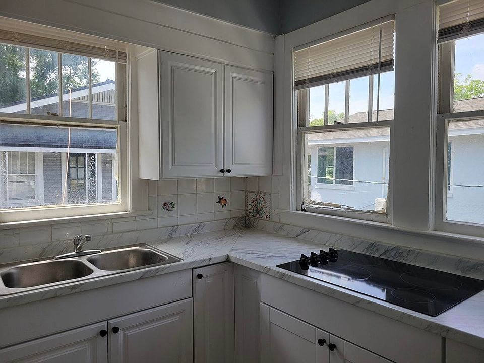 1st image of 3009 Sanchez St #2