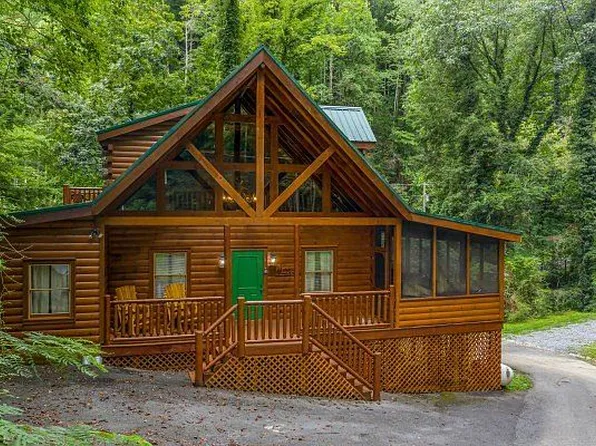 401 King Branch Rd, Sevierville, TN 37876