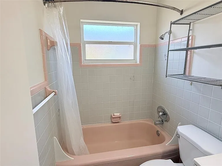 5541 Lown St N #SOUTH — Photo 15