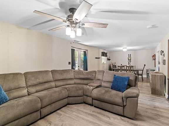 5th image of 2573 Retford Dr