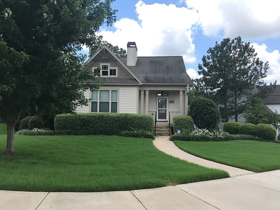 263 Solamere Ln