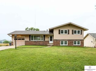 7505 Jaynes St, Omaha, NE 68134