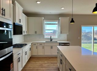 6287 Jennifer Ave S, Cottage Grove, MN 55016