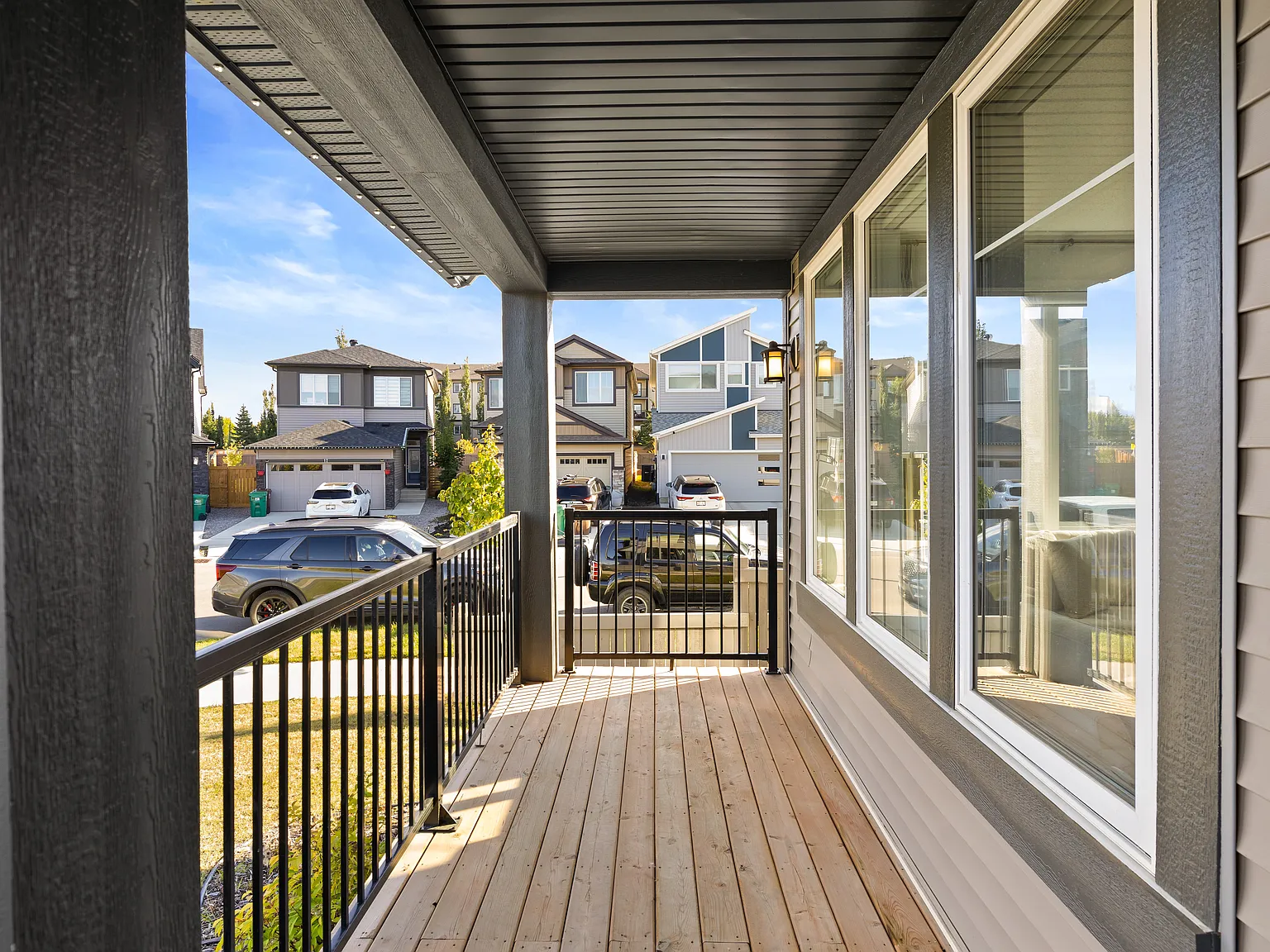 St.Albert 3 Bed 2.5 Bath Home For Rent — Photo 2