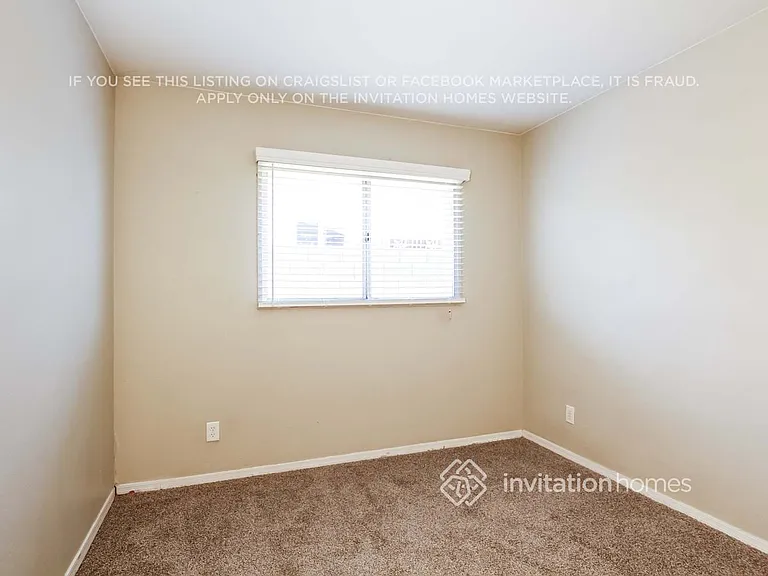 3225 S Albert Ave — Photo 10