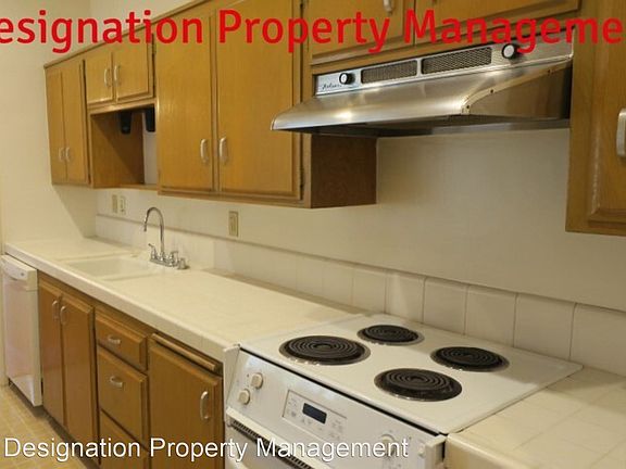 4th image of 960 San Pasqual St APT 207