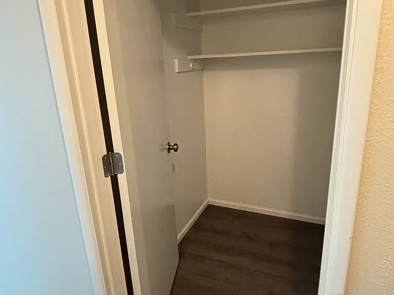 442 S Locust St #442 — Photo 3