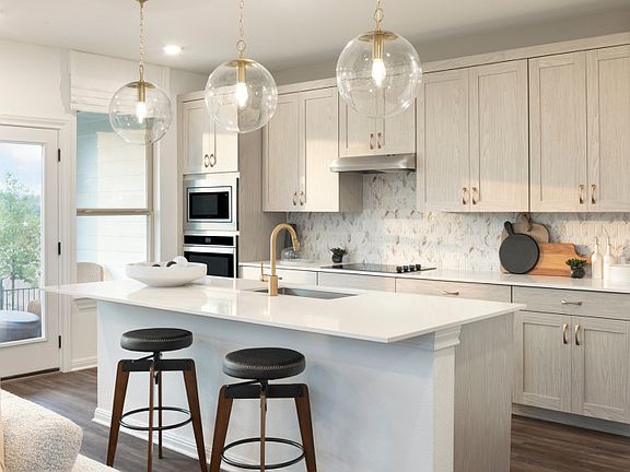 Kitchen with Large Eat-In Island