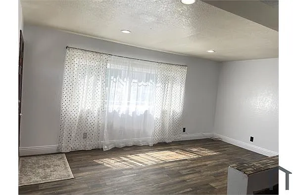 Building Photo - 1341 W 97th St #2