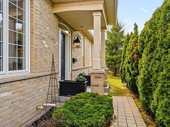 4th image of 2243 Turnberry Rd