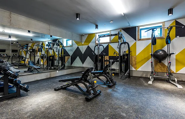 Rented by Nooklyn NYC LLC | media 31