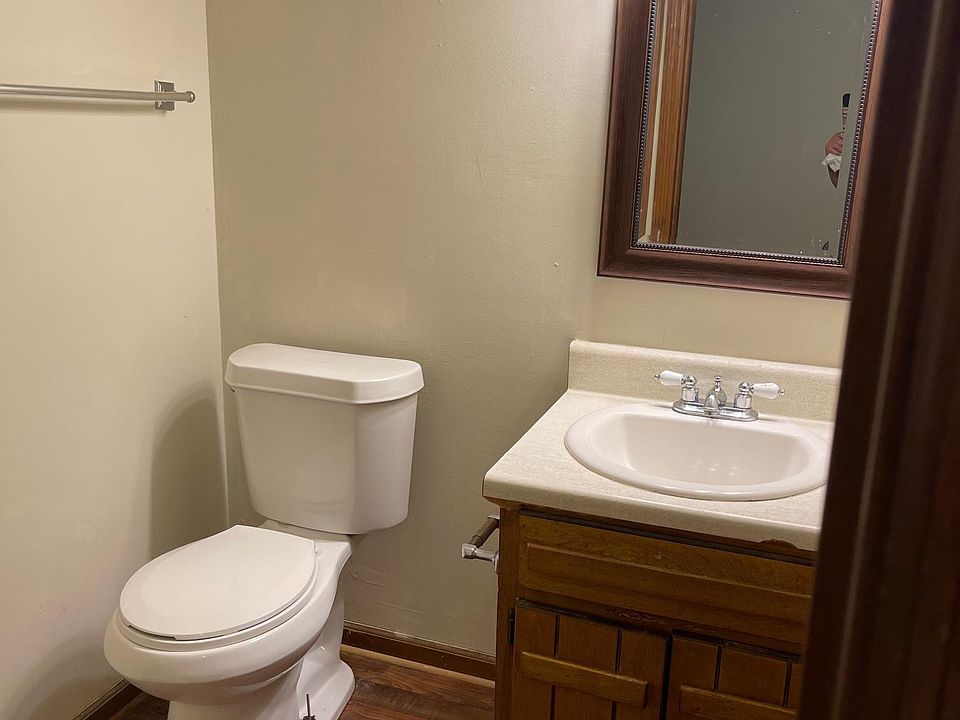 2nd image of 8120 Magnolia Dr #8120