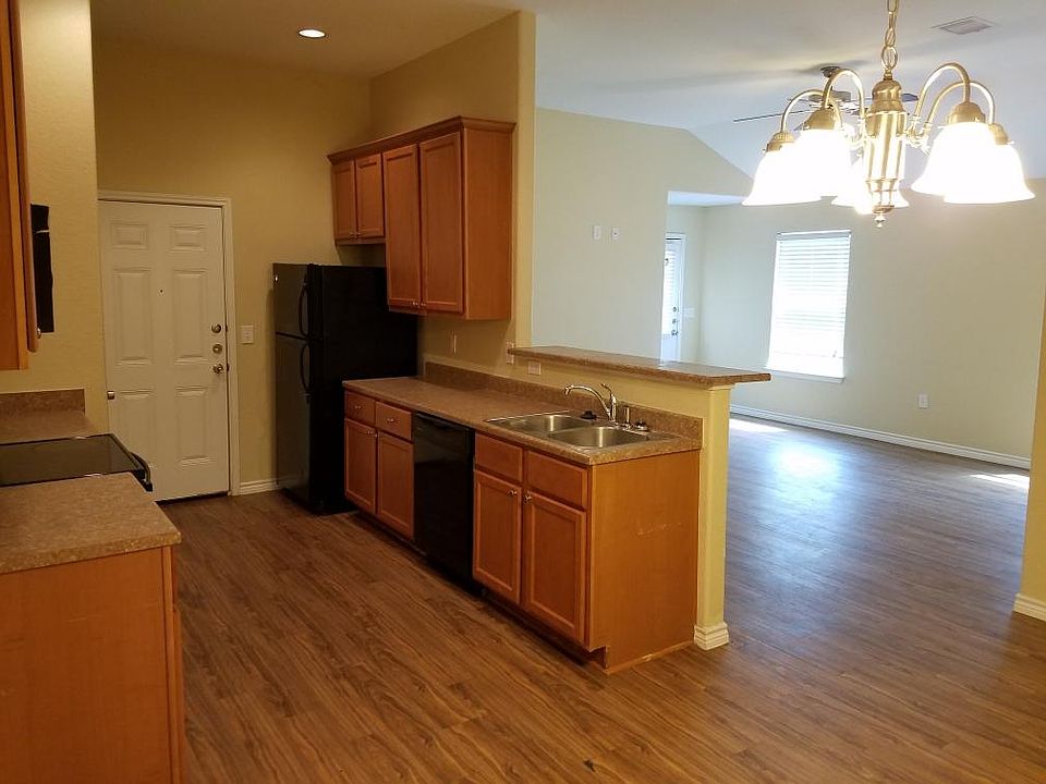 2nd image of 1206 Orange St